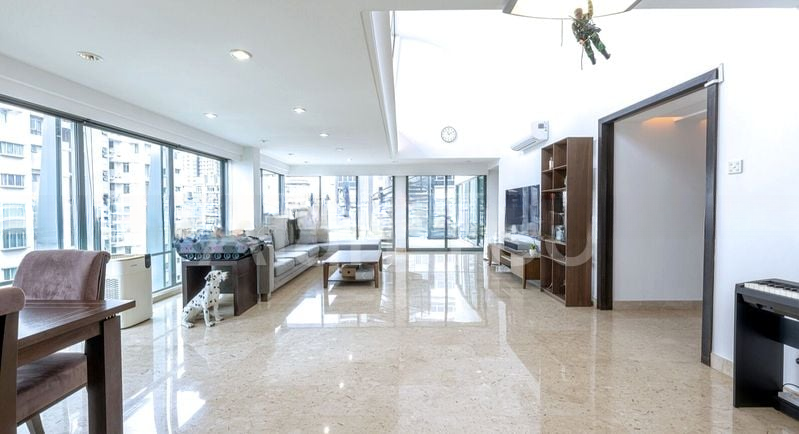 LA MAISON 4