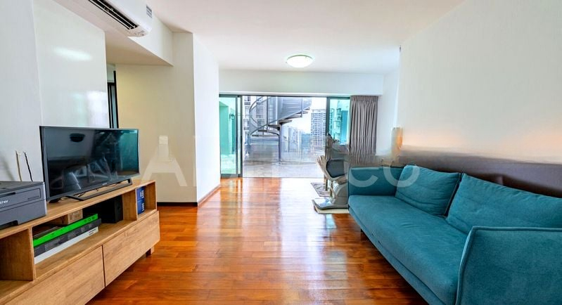 LA MAISON 5