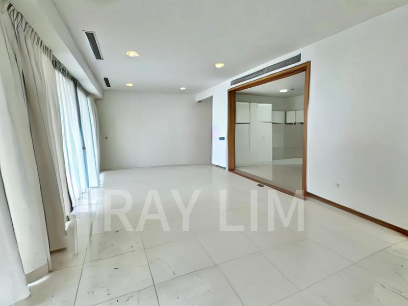 THE OCEANFRONT @ SENTOSA COVE 12