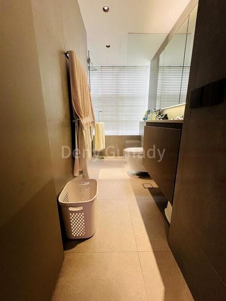 CAIRNHILL RESIDENCES 7