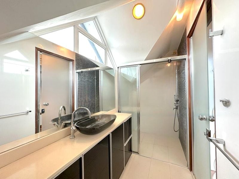 SEMBAWANG HILLS ESTATE 5