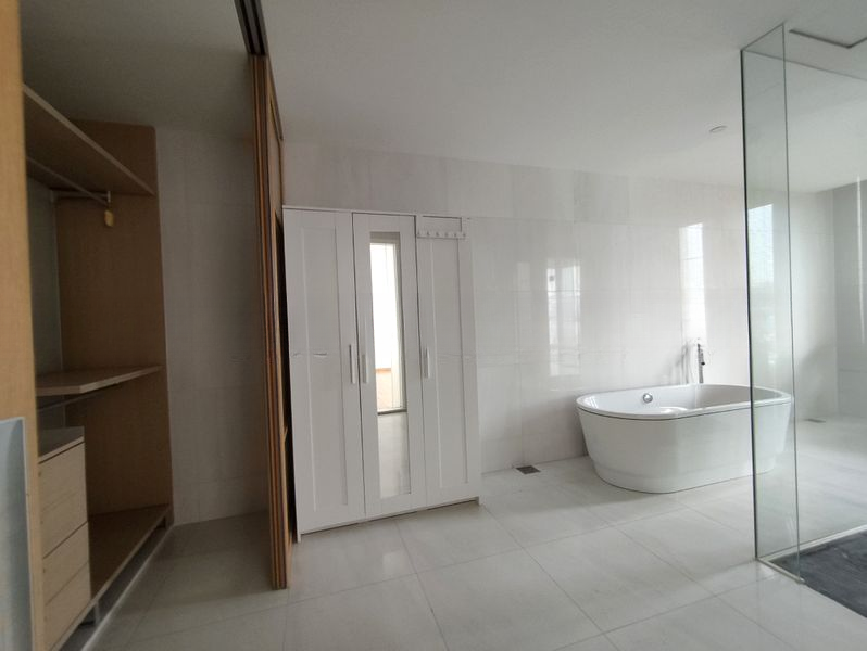 REFLECTIONS AT KEPPEL BAY 7