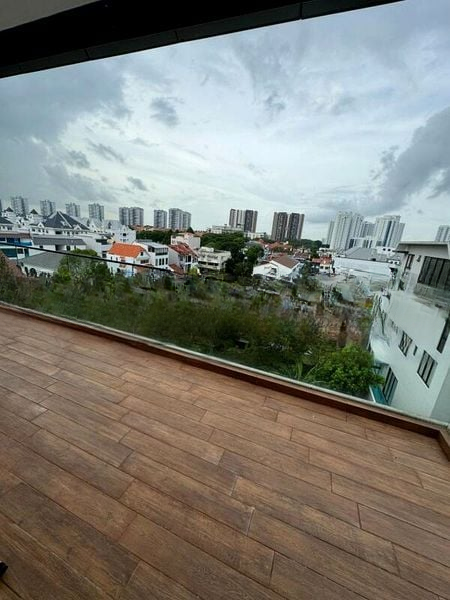 FOURTH AVENUE RESIDENCES 2