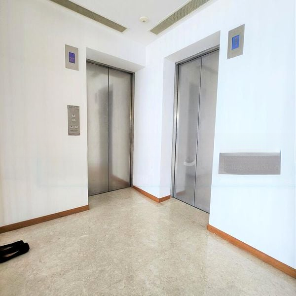 MARINA BAY RESIDENCES 12