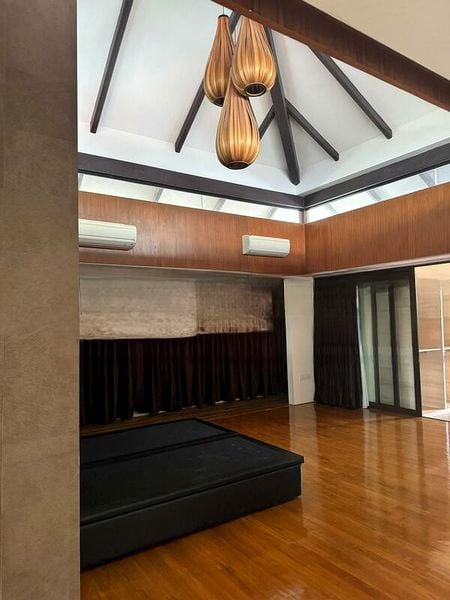 SPRING PARK ESTATE 6