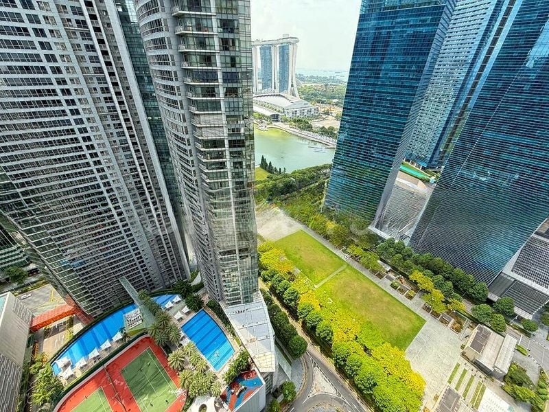 MARINA BAY SUITES 8