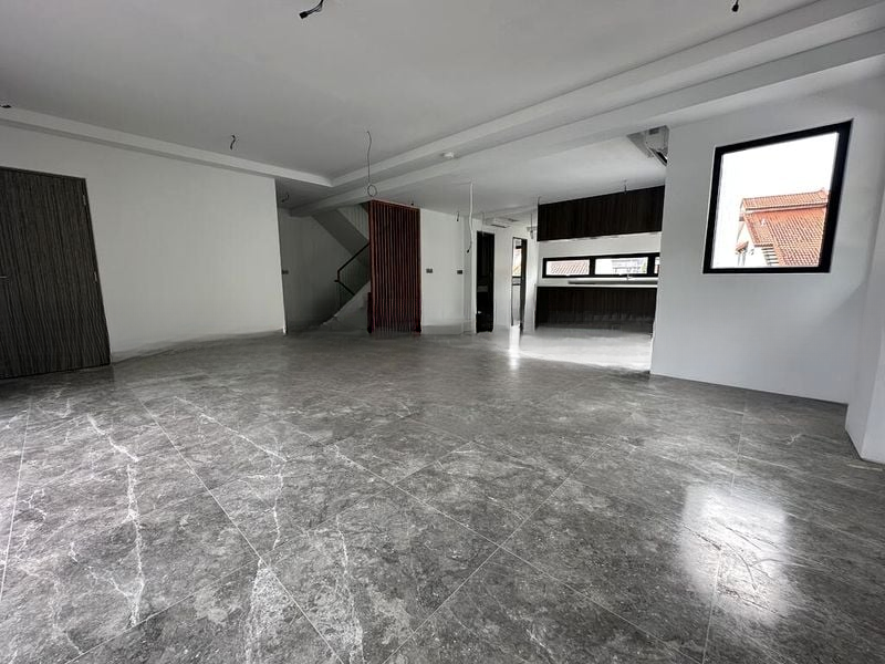 THE JARDINE RESIDENCES 14