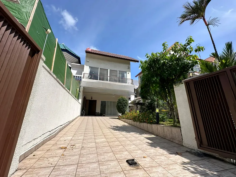 KEMBANGAN ESTATE 11