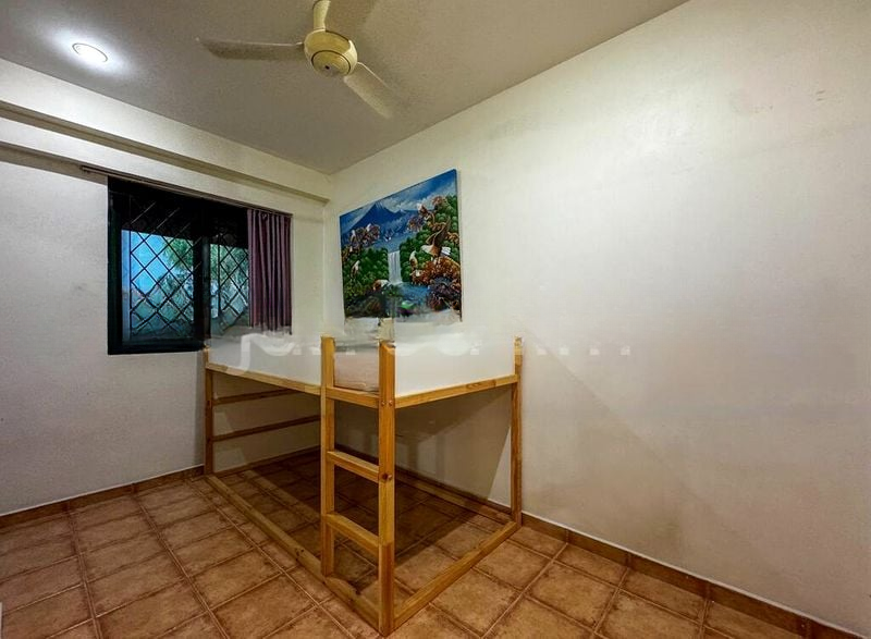 THOMSON HILLS ESTATE 10