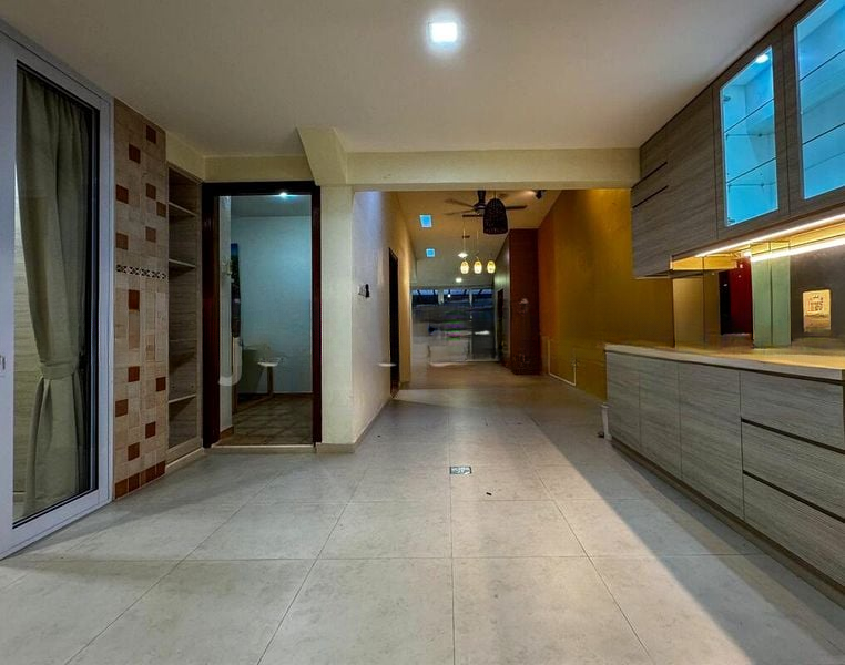 THOMSON HILLS ESTATE 6