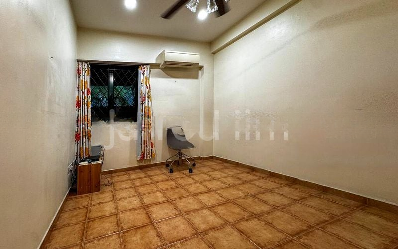 THOMSON HILLS ESTATE 13