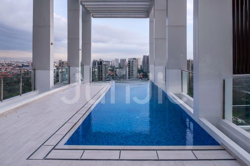 THE LINE @ TANJONG RHU 13