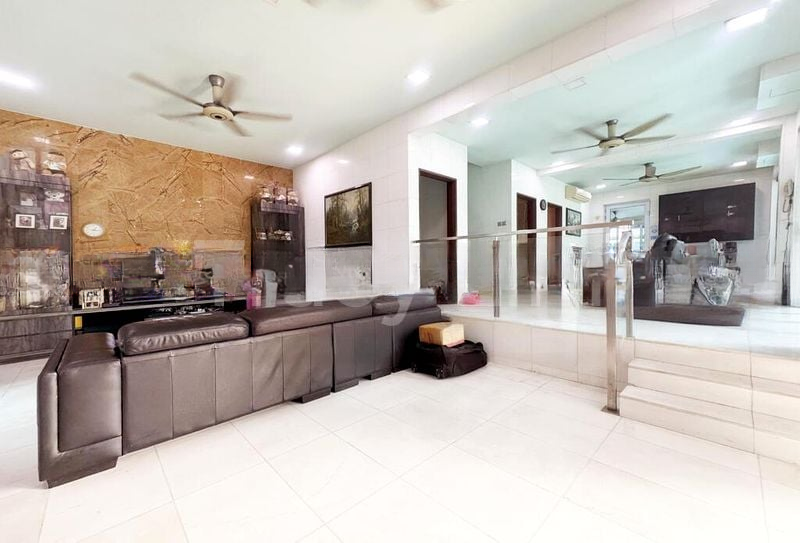 GOLDEN HILL ESTATE 11