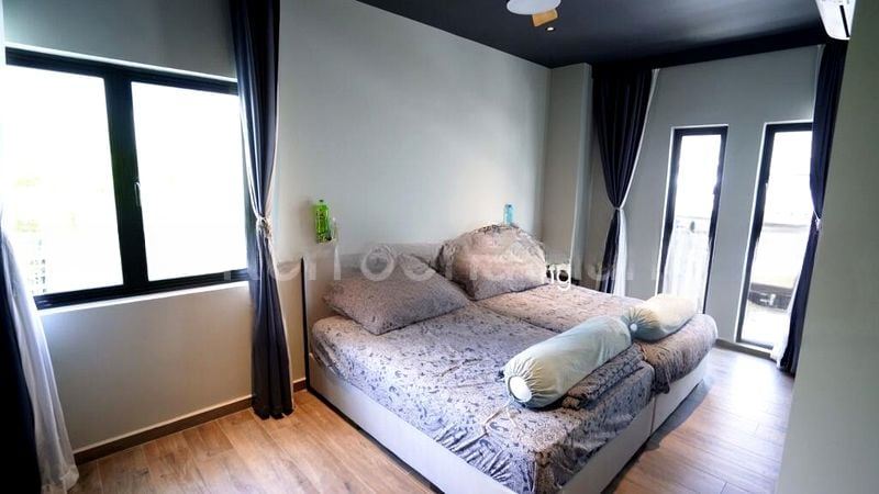 KEW GROVE 10