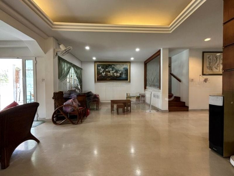 SPRING PARK ESTATE 10