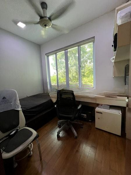 GOLDENHILL PARK CONDOMINIUM 6