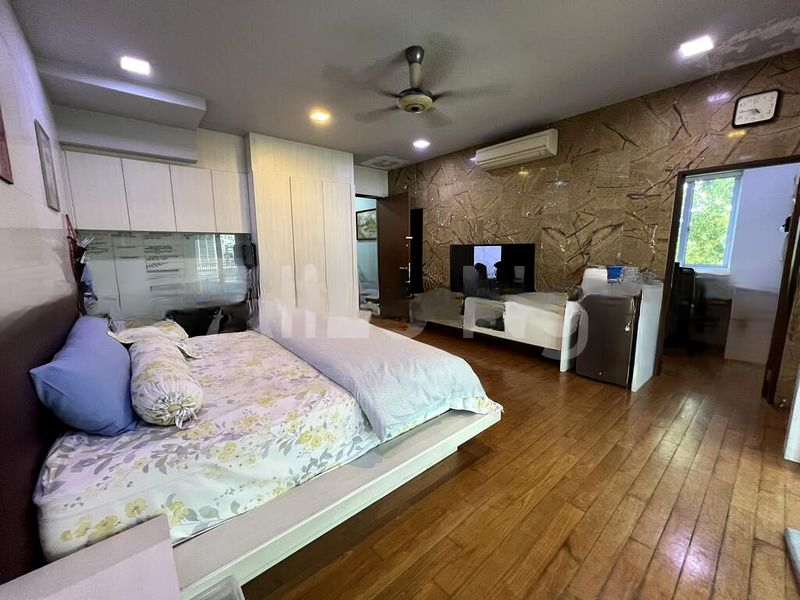 GOLDENHILL PARK CONDOMINIUM 7