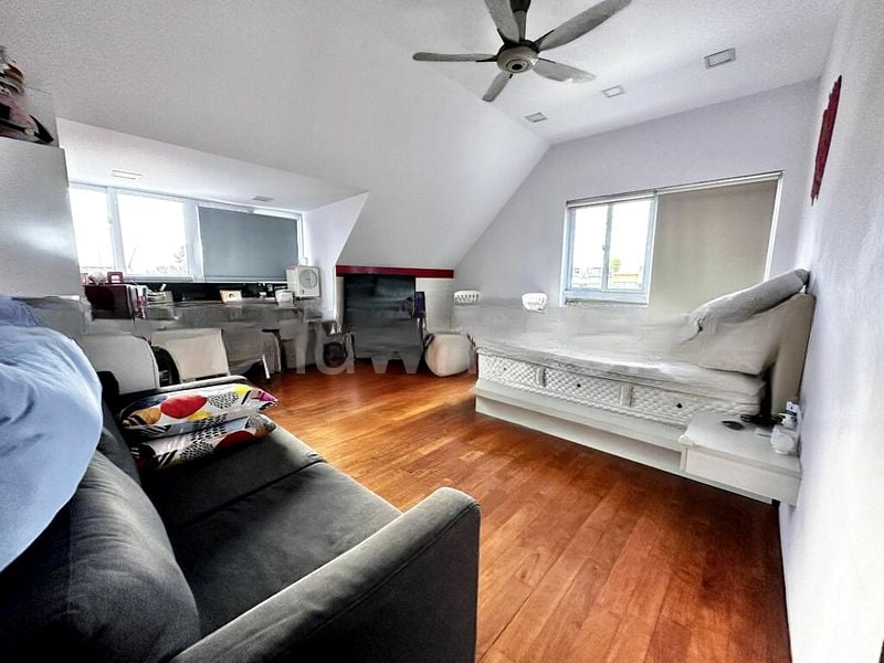 GOLDEN HILL ESTATE 11