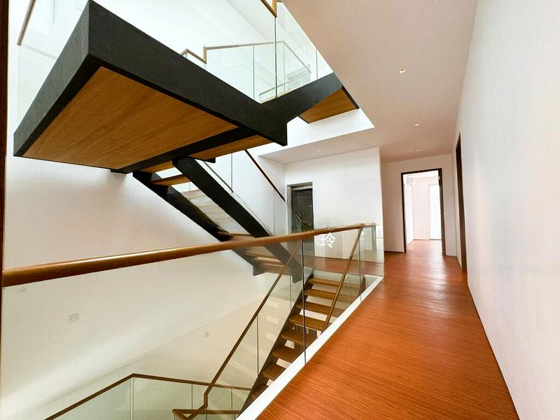 SELETAR HILLS ESTATE 9