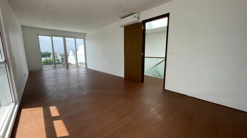 SELETAR HILLS ESTATE 4