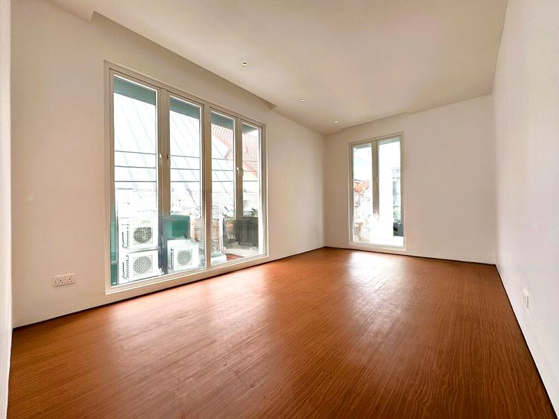 SELETAR HILLS ESTATE 9