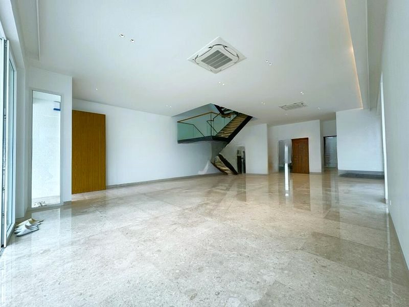 SELETAR HILLS ESTATE 4