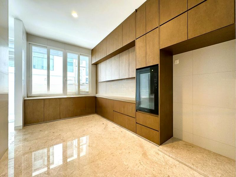 SELETAR HILLS ESTATE 11