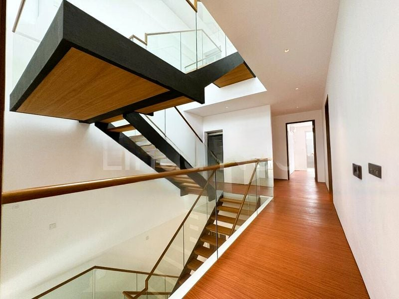 SELETAR HILLS ESTATE 10