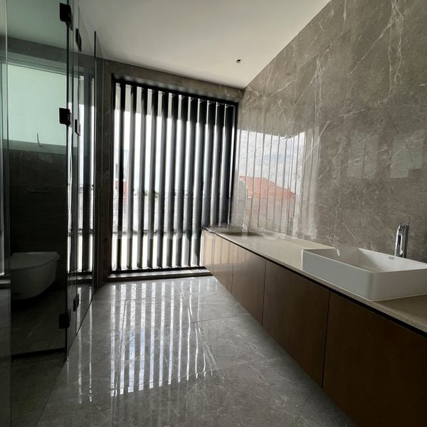 SELETAR HILLS ESTATE 5