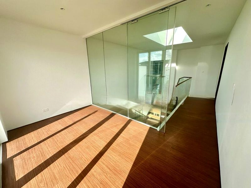 SELETAR HILLS ESTATE 8