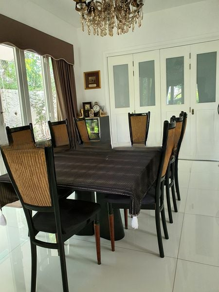 PEAKVIEW ESTATE 14