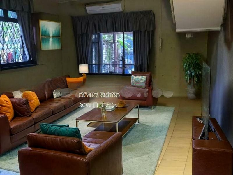 QUEEN ASTRID GARDENS 4