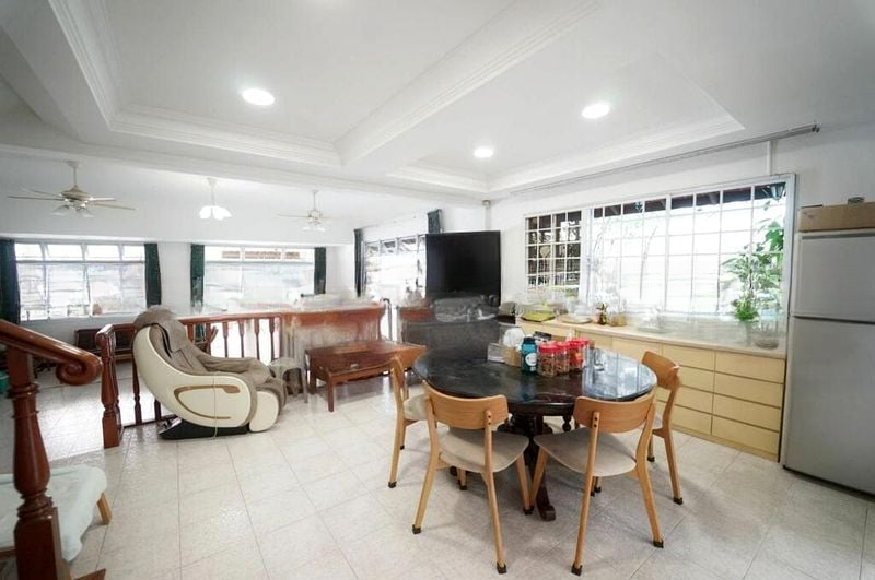 SEA BREEZE TERRACE 4