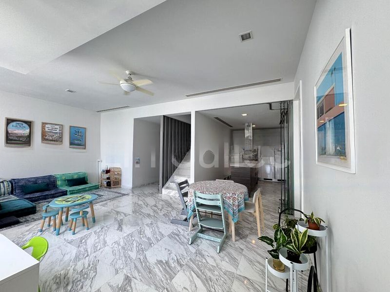 MARINA COLLECTION 11