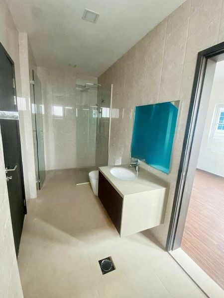 SELETAR HILLS ESTATE 9