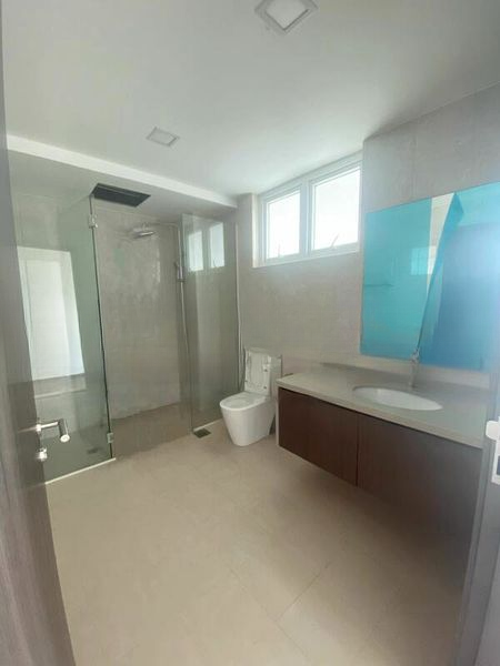 SELETAR HILLS ESTATE 7