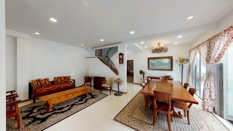 PEAKVIEW ESTATE 1