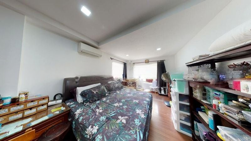 PEAKVIEW ESTATE 12
