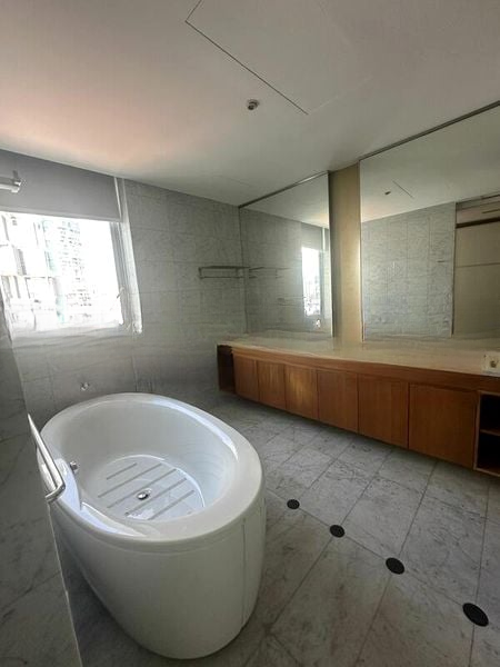 DRAYCOTT EIGHT 1