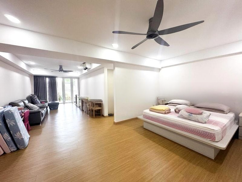 SEMBAWANG HILLS ESTATE 4