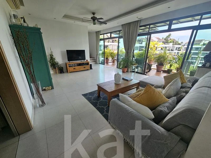 VARSITY PARK CONDOMINIUM 2