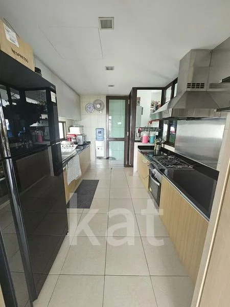 VARSITY PARK CONDOMINIUM 4