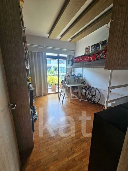 VARSITY PARK CONDOMINIUM 5