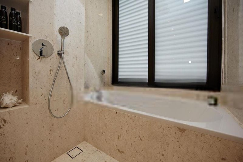 CAYMAN RESIDENCES 12