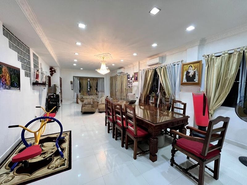 SEMBAWANG HILLS ESTATE 4