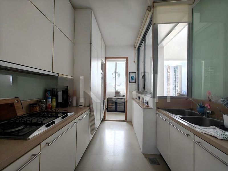 LEONIE HILL RESIDENCES 12