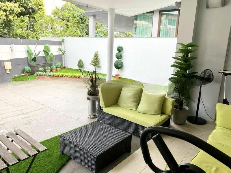 THE MINT RESIDENCES 6