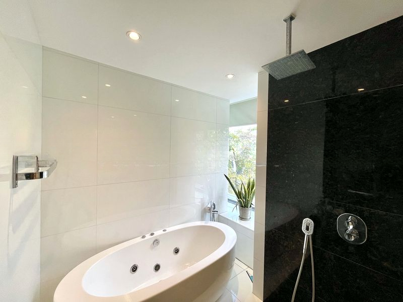 OXLEY RESIDENCE 6
