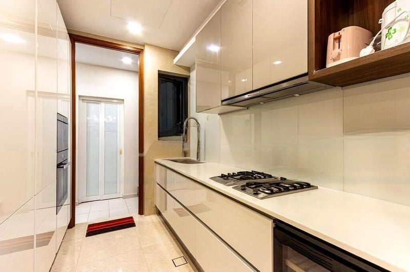 ONE BALMORAL 9