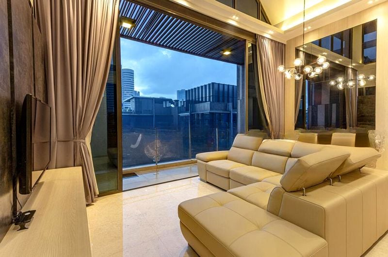 ONE BALMORAL 12
